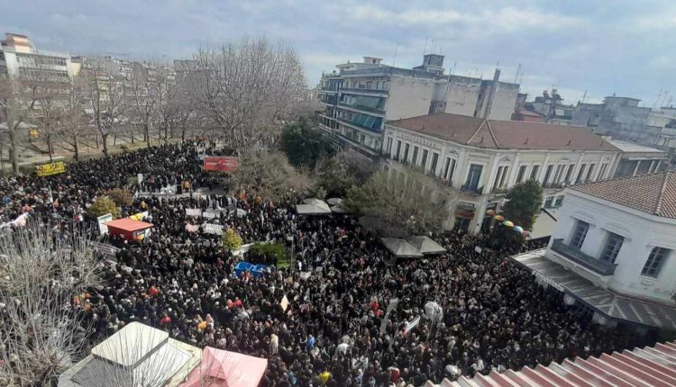 Μεγάλες-συγκεντρώσεις-απ’-άκρη-σε-άκρη-της-Ελλάδας-για-την-τραγωδία-των-Τεμπών