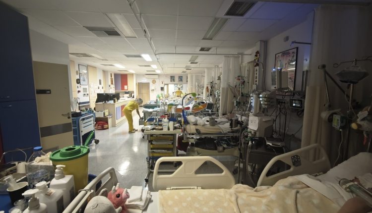 Γεμάτη-η-ΜΕΘ-Παίδων-του-Ρίου-–-Έκκληση-από-τον-διευθυντή-της-για-ενίσχυση-με-προσωπικό