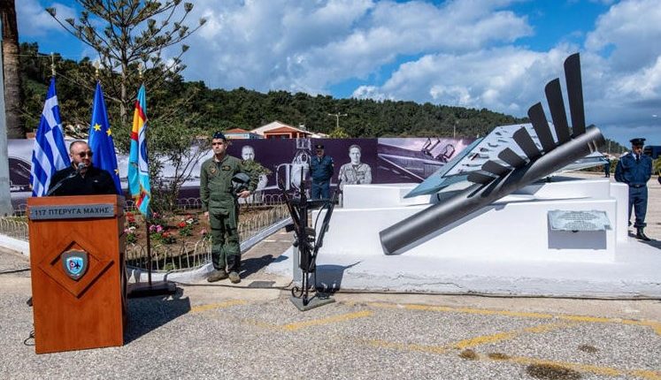 ΓΕΑ:-mνημείο-για-τους-ήρωες-αεροπόρους,-Τσιτλακίδη-και-Τουρούτσικα