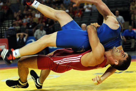 Ελληνορωμαϊκή-vs-Ελεύθερη-Πάλη:-Ποιες-είναι-οι-βασικές-διαφορές;