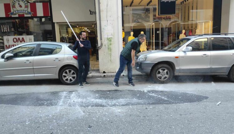 Πάτρα:-Πρώτη-Ανάσταση-με-σπάσιμο-πιάτων-και-βεγγαλικά-(βίντεο)