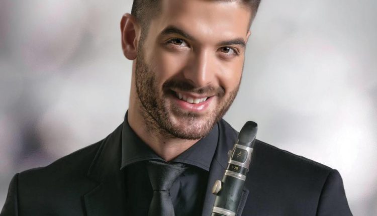 Αχαΐα:-Τραυματίστηκε-από-κροτίδα-ο-μουσικός-Άρης-Μουγκοπέτρος