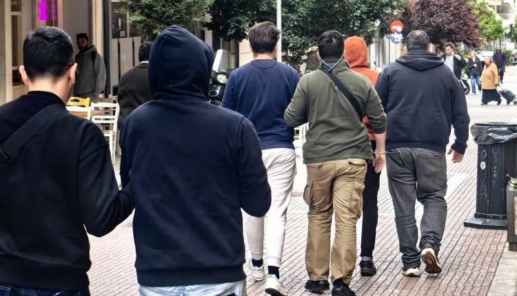 Πάτρα:-Απολογούνται-οι-τρεις-κατηγορούμενοι-για-τον-θάνατο-της-47χρονης-ναυτικού