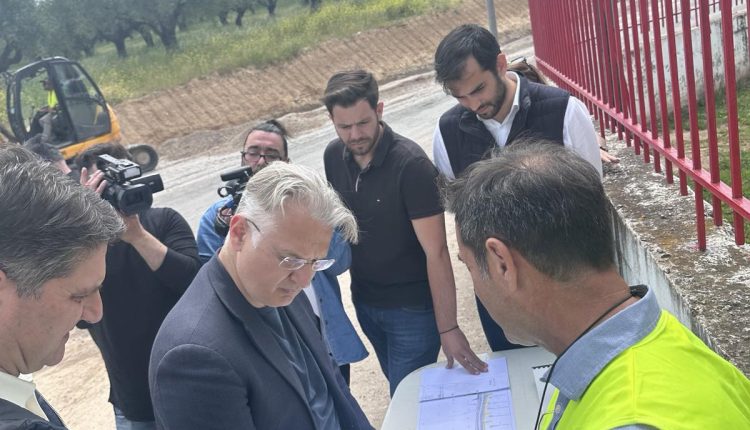 Στο-έργο-Μεσσήνη-–-Εύα-–-Λάμπαινα-ο-Περιφερειάρχης-Δημήτρης-Πτωχός