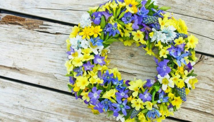 Παραδοσιακά-Έθιμα-της-Πρωτομαγιάς-στην-Ελλάδα-–-Μνήμες,-Άνοιξη-και-Ανθισμένα-Στεφάνια