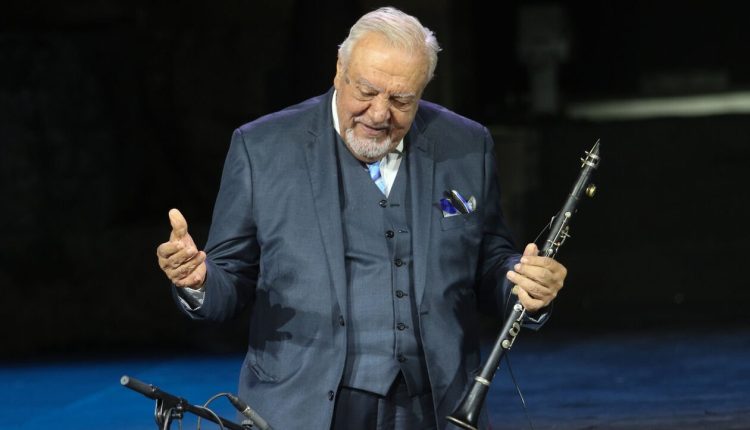 Πέθανε-Πέτρο-Λούκας-Χαλκιάς:-Σίγησε-το-θρυλικό-κλαρίνο-της-Ηπείρου