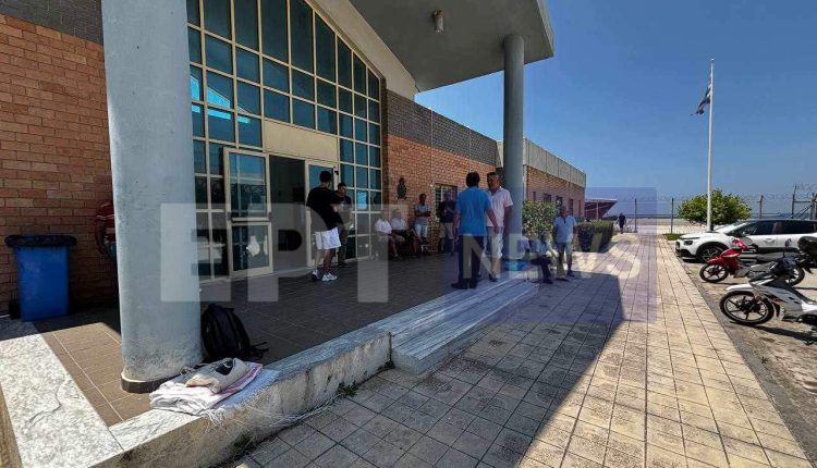 Πάτρα:-Συνελήφθησαν-19-απεργοί-ναύτες-–-Ακινητοποιημένα-4-πλοία