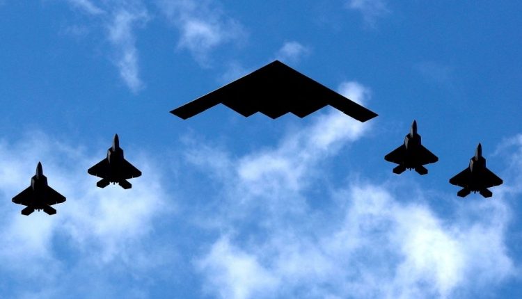 bloomberg:-Οι-ΗΠΑ-ετοιμάζονται-να-πλήξουν-το-Ιράν-εντός-ημερών