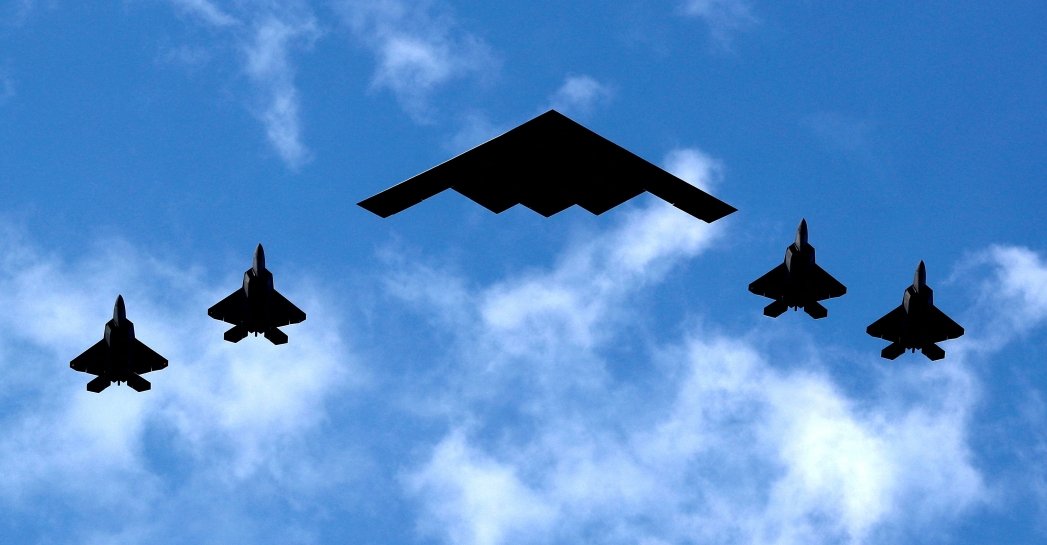 bloomberg:-Οι-ΗΠΑ-ετοιμάζονται-να-πλήξουν-το-Ιράν-εντός-ημερών