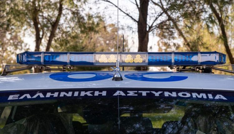 Πετρούπολη:-Συμπλοκή-ανήλικων-σε-αστικό-λεωφορείο-–-16χρονος-μαχαίρωσε-με-σουγιά-15χρονο