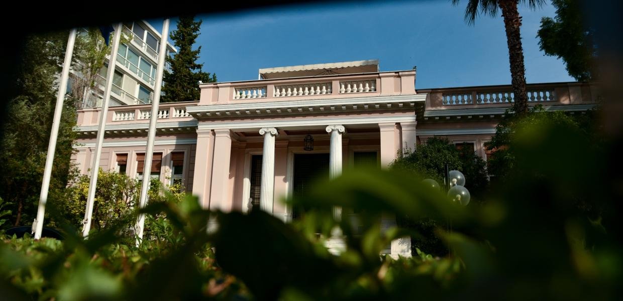 Ορκίστηκαν-τα-νέα-μέλη-της-κυβέρνησης:-Συνεδριάζει-το-υπουργικό-συμβούλιο-υπό-τον-Κ.-Μητσοτάκη