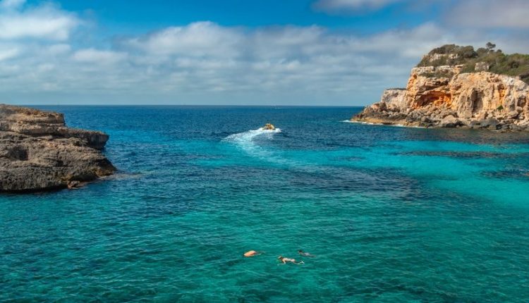 Η-Μεσόγειος-κατέγραψε-την-Κυριακή-ρεκόρ-θερμοκρασίας-επιφάνειας-θαλάσσης-για-Ιούνιο