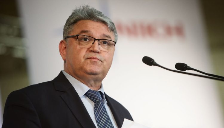 Δ.-Νατσιός:-Το-νέο-εργασιακό-νομοσχέδιο-μας-επιστρέφει-στον-19ο-αιώνα