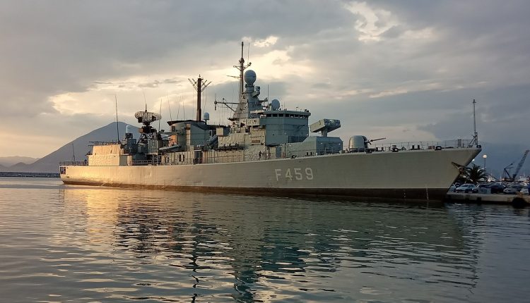 Πάτρα:-Η-φρεγάτα-“Αδρίας”-και-το-υποβρύχιο-“Ωκεανός”-περιμένουν-τους-επισκέπτες-στο-λιμάνι