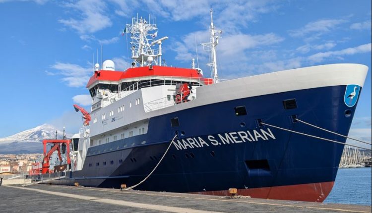 aιγαίο:-Νέα-ωκεανογραφική-αποστολή-διερευνά-τους-ηφαιστειακούς-κινδύνους-σε-Σαντορίνη-και-Αμοργό