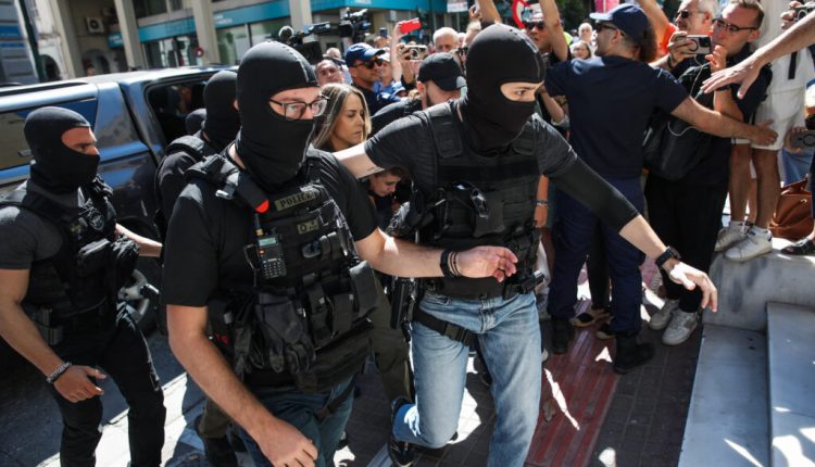 Στις-φυλακές-Κορυδαλλού-οδηγείται-αυτή-την-ώρα-η-Ειρήνη-Μουρτζούκου