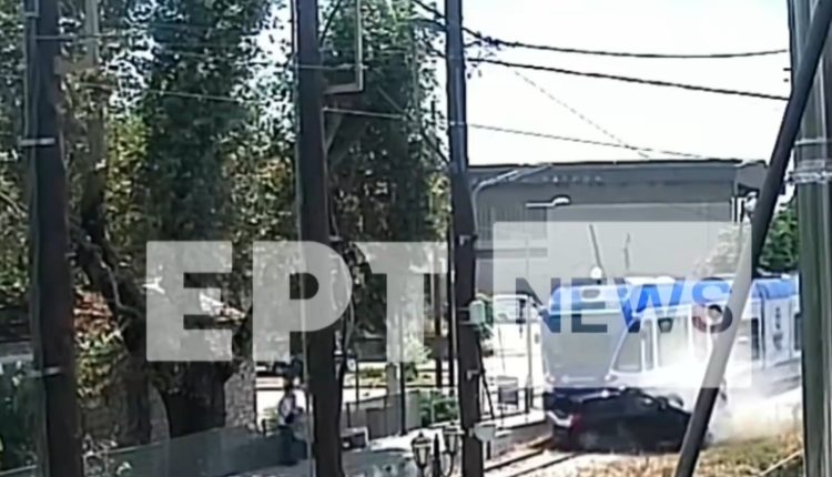 Τρομακτική-σύγκρουση-προαστιακού-με-ΙΧ-σε-φυλασσόμενη-διάβαση-στην-Πάτρα-–-Βίντεο-ντοκουμέντο