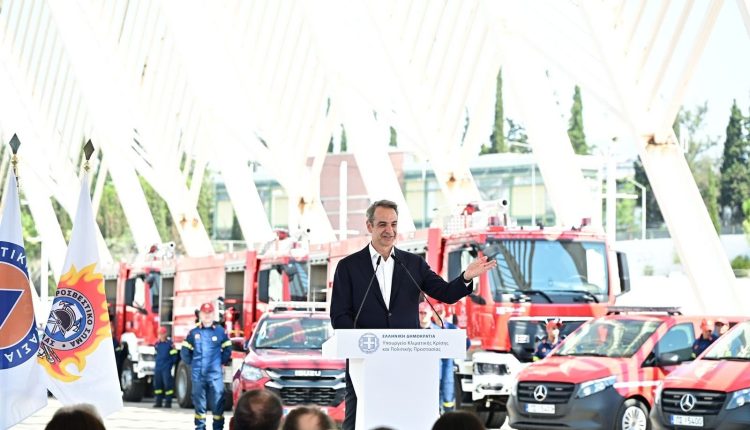 Κ.-Μητσοτάκης:-Φέτος-αντιπαρατάσσουμε-τις-περισσότερες-πυροσβεστικές-δυνάμεις-που-είχαμε-ποτέ