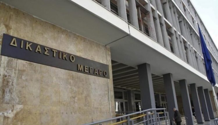 Θεσσαλονίκη:-Υπό-κράτηση-ο-35χρονος-που-οδηγούσε-μεθυσμένος-κι-έπεσε-σε-διαχωριστική-νησίδα