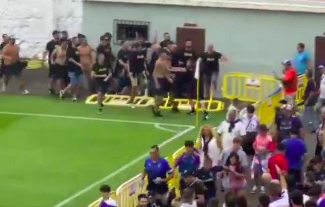 Ισπανία:-Φιλικό-με…-ξύλο-ανάμεσα-σε-Τενερίφη-και-Λας-Πάλμας