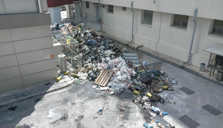 Πάτρα:-Οι-πρώτες-στιγμές-της-πυρκαγιάς-στο-υπόγειο-του-Νοσοκομείου-«Άγιος-Ανδρέας»-–-Ξεκίνησε-η-αποτίμηση-των-ζημιών