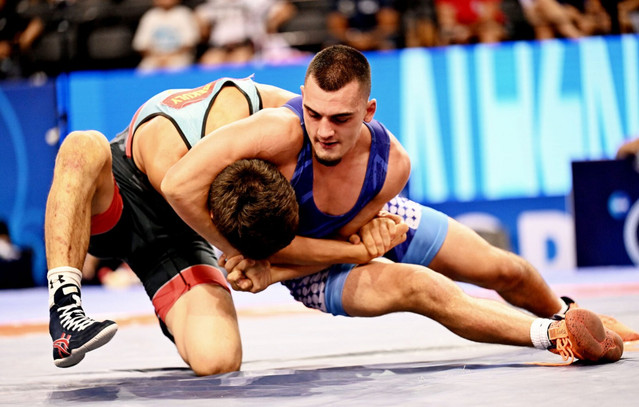 Παγκόσμιο-πρωτάθλημα-πάλης-u17:-Ασημένιο-μετάλλιο-για-τον-Σούλη-μετά-την-ήττα-από-τον-Βαλίεφ