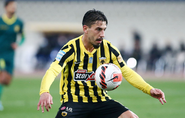 ΑΕΚ:-Ο-Σιμόες-ανακοίνωσε-το-τέλος-της-καριέρας-του