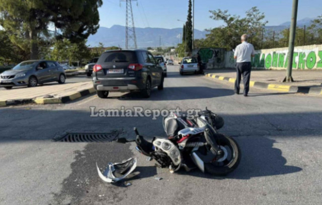 Σοβαρό-τροχαίο-στη-Λαμία:-84χρονη-οδηγός-παρέσυρε-μοτοσικλετιστή