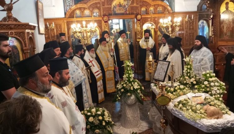 Εξόδιος-ακολουθία-μακαριστής-Ελένης-Μεϊμάρη,-κατά-σάρκα-μητέρας-του-Μητροπολίτη-Σελευκείας-Θεοδώρου