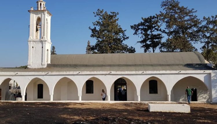 Θεία-Λειτουργία-στον-Ιερό-Ναό-Τιμίου-Προδρόμου-στην-κατεχόμενη-κοινότητα-Γύψου