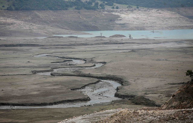 Στεγνώνουν-λίμνες-και-φράγματα-από-τη-λειψυδρία-στην-Ελλάδα-–-Συναγερμός-σε-πολλές-περιοχές