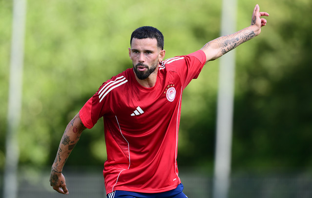 Μεγάλο-deal-του-Ολυμπιακού:-Πουλάει-στους-Πόρτλαντ-Τίμπερς-αντί-4,3-εκατ.-ευρώ-τον-Βέλντε