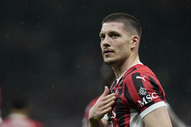 Πώς-η-ΑΕΚ-έριξε-τη…-βόμβα-Γιόβιτς-–-Η-γυναίκα-πίσω-από-τη-μεγάλη-μεταγραφή