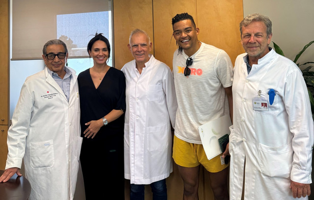 Το-ΙΑΣΩ-Γενική-Κλινική-δίπλα-στον-κορυφαίο-Ολυμπιονίκη-και-πρωταθλητή-Ελλάδος,-Εμμανουήλ-Καραλή