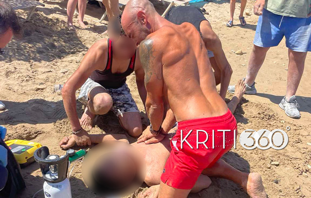 Ναυαγοσώστης-έσωσε-τη-ζωή-20χρονου-που-κόντεψε-να-πνιγεί-σε-παραλία-στα-Χανιά