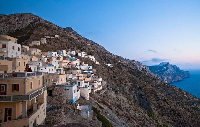 Αναστάτωση-στο-λιμάνι-της-Καρπάθου:-36χρονος-πήδηξε-στη-θάλασσα-κατά-την-άφιξη-πλοίου