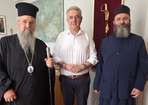 Για-τον-Οίκο-Πρόνοιας-Λευκάδας-συζήτησαν-ο-Μητροπολίτης-Θεόφιλος-και-ο-βουλευτής-Θανάσης-Καββαδάς