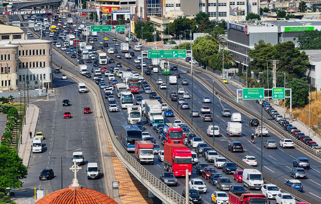 Κίνηση-τώρα:-Σύγκρουση-οχημάτων-στον-Κηφισό-–-Μποτιλιάρισμα-στο-ρεύμα-προς-Πειραιά
