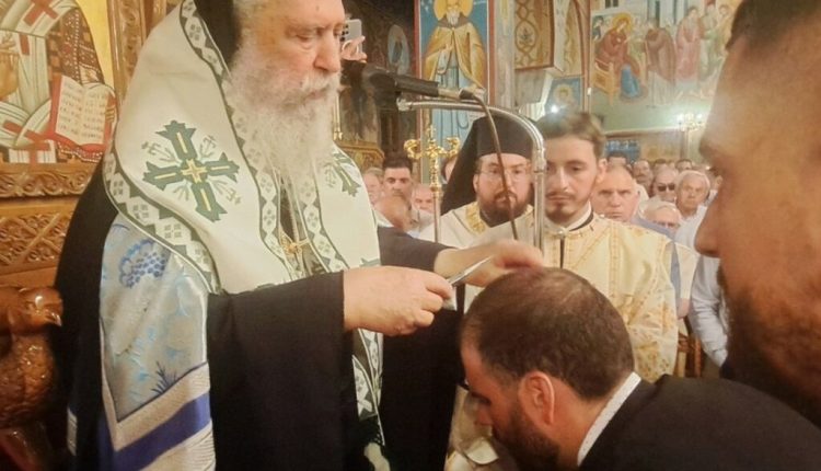Χειροθεσία-Αναγνώστη-στον-πανηγυρικό-Αρχιερατικό-Εσπερινό-στη-Μεταμόρφωση-Μολάων