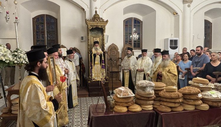 Πανηγυρικός-Εσπερινός-στον-Μητροπολιτικό-Ναό-του-Σωτήρος-στη-Λάρνακα