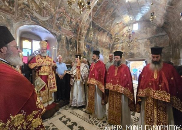 Η-εορτή-της-Μεταμορφώσεως-του-Σωτήρος-στην-Ιερά-Μητρόπολη-Σύμης