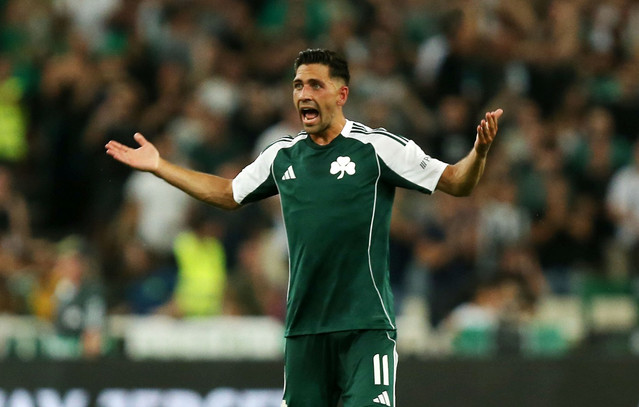 Παναθηναϊκός:-Εκτός-ευρωπαϊκής-λίστας-ο-Μπακασέτας,-μέσα-ο-Ζαρουρί