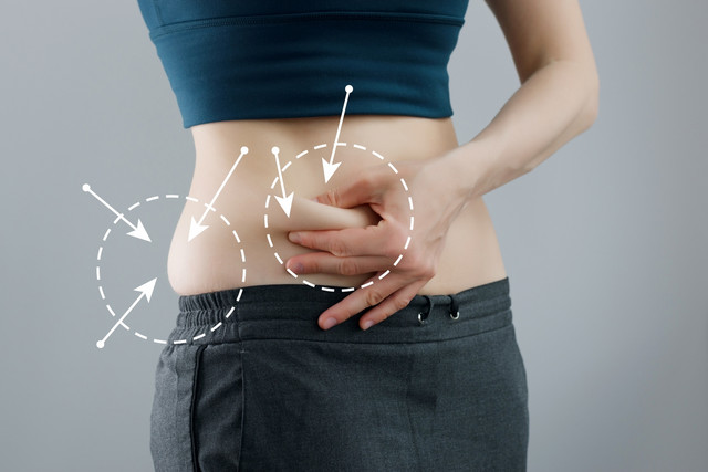 4-απλές-αλλαγές-που-καίνε-το-λίπος-στην-κοιλιά-μετά-τα-40,-ακόμη-και-χωρίς-γυμναστική