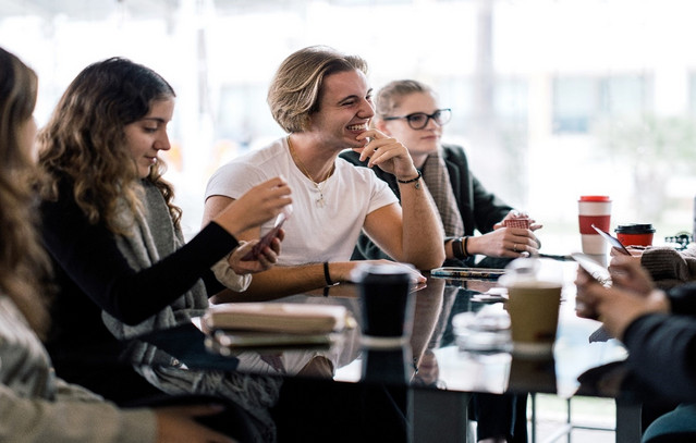 Σπουδές-στο-Εξωτερικό;-Ξεκίνα-από-την-Κύπρο!