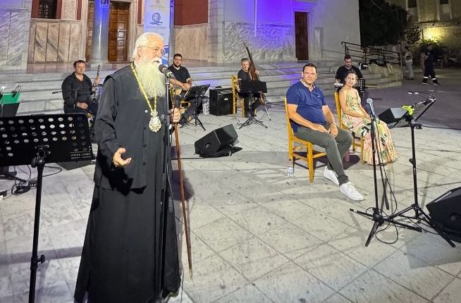 Δημητριάδος-Ιγνάτιος:-«Η-Παναγία-μας-δείχνει-τον-δρόμο-της-αληθινής-πορείας-για-την-ελευθερία-και-την-αγάπη»