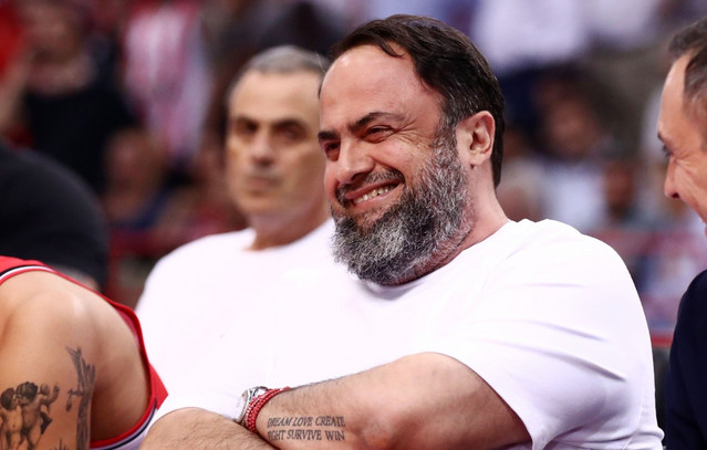 Κίνηση-Μαρινάκη-για-φορ-40+-εκατ.-λιρών-–-Φέρνει-«Κωστούλα»-ο-Ολυμπιακός!