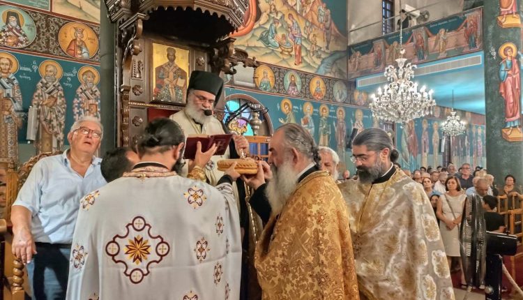 Ο-Μητροπολίτης-Ταμασού-στον-πανηγυρίζοντα-Ιερό-Ναό-Μεταμορφώσεως-του-Σωτήρος-στην-Ανθούπολη