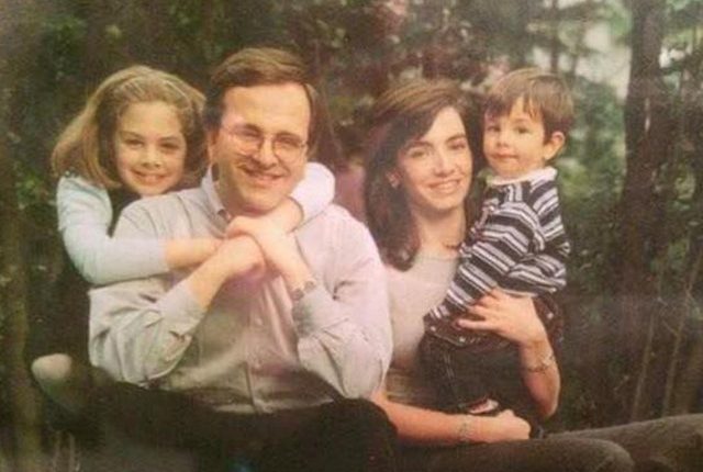 Ποια-ήταν-η-κόρη-του-Αντώνη-Σαμαρά,-Λένα,-που-«έφυγε»-τόσο-πρόωρα-από-τη-ζωή-–-Οι-σπάνιες-εμφανίσεις-και-η-αγάπη-για-το-τένις