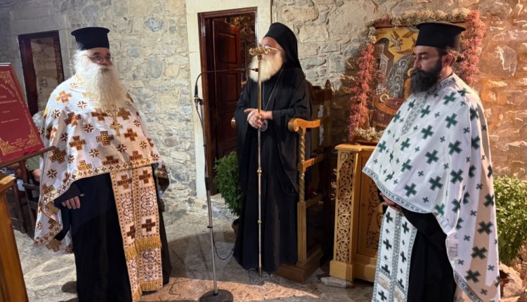 Ιεραπύτνης-Κύριλλος:-Να-παρακαλέσουμε-την-Υπεραγία-Θεοτόκο-να-μας-χαρίζει-παρηγοριά-και-ελπίδα