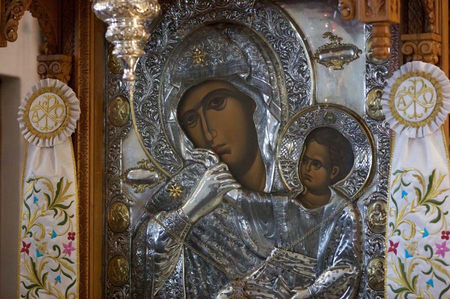 Οι-Παρακλήσεις-του-Δεκαπενταύγουστου-στο-ραδιόφωνο-της-Πεμπτουσίας